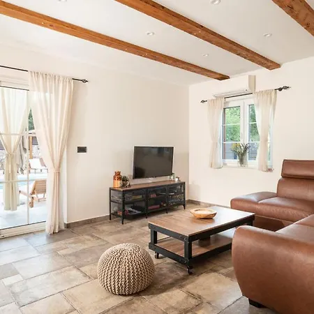 Villa Lulu Kamena Villa S Bazenom Otok Krk Selo Gostinjac *