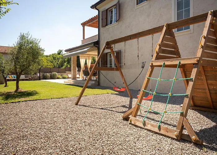 Lulu Kamena S Maslinikom Otok Krk Dobrinj Selo فيلة Gostinjac