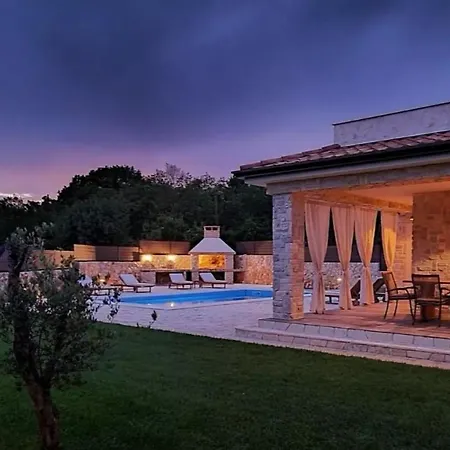 Vila Lulu Kamena S Maslinikom Otok Krk Dobrinj Selo Gostinjac *