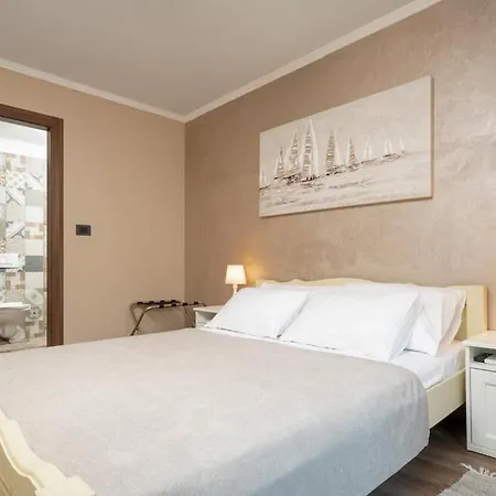Lulu Kamena S Maslinikom Otok Krk Dobrinj Selo Villa *