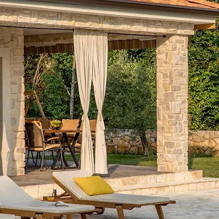 Villa Lulu Kamena Villa S Bazenom Otok Krk Selo Gostinjac Villa *